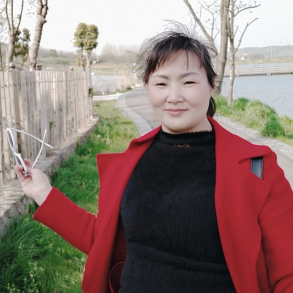 小蝴蝶向热情的照片