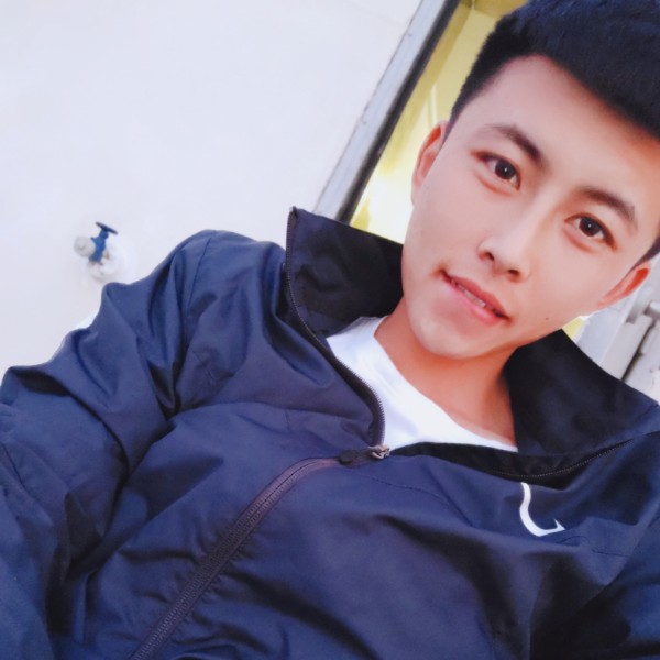 劉峯的照片