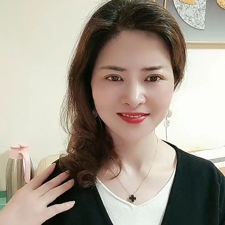 美女勤奋的照片