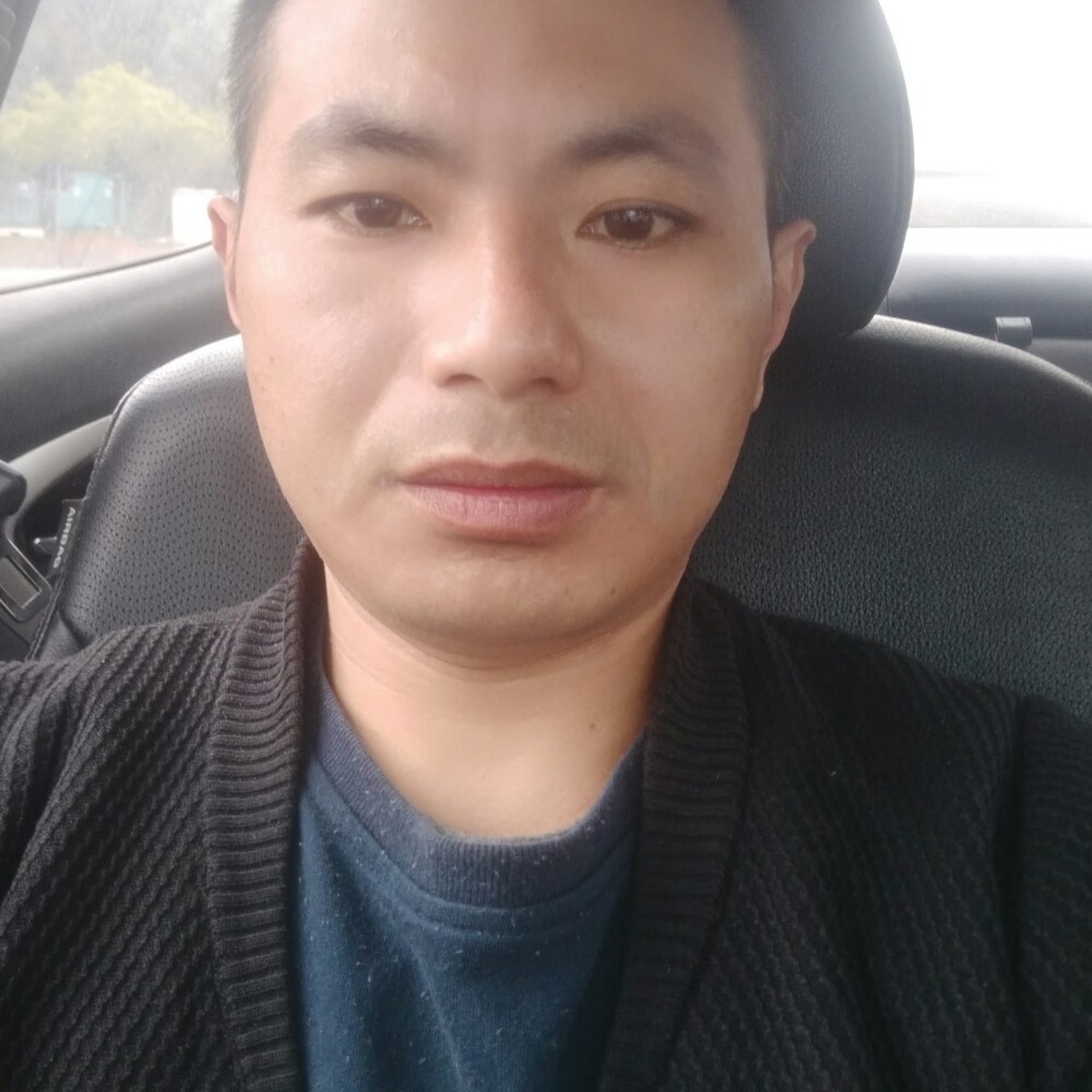 等待女王王的照片