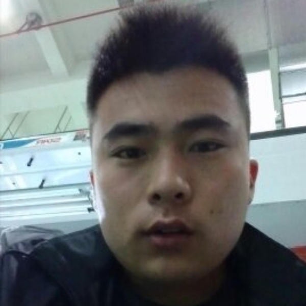 小丸子羞涩的照片