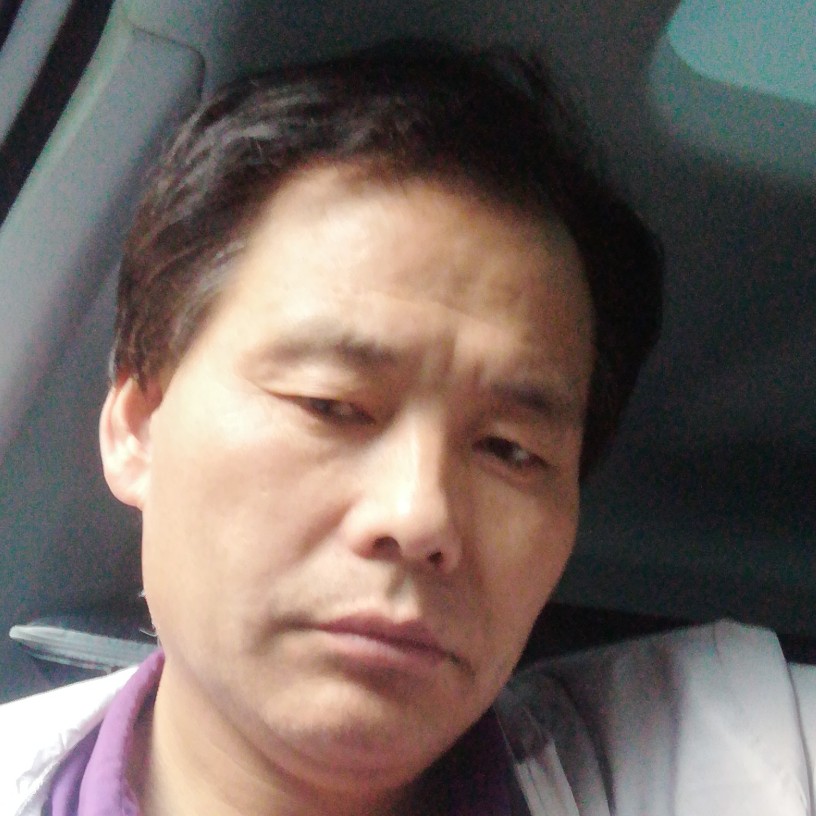 羊挽手冷傲的照片