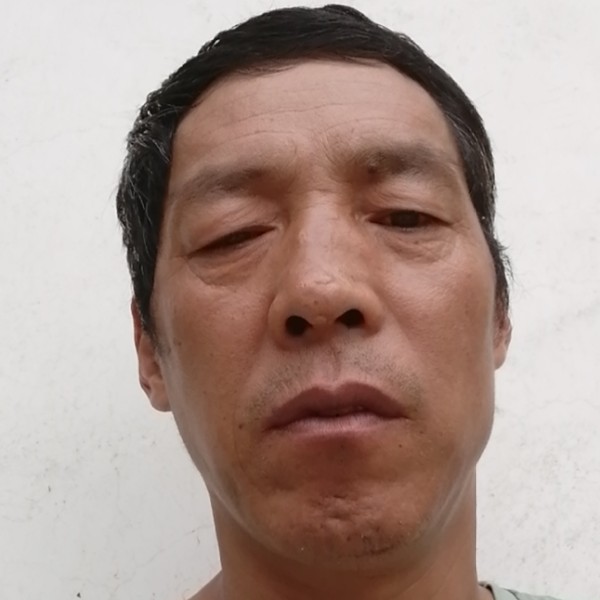 寒冷扯鼠标的照片