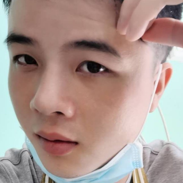 煎蛋那冷酷的照片