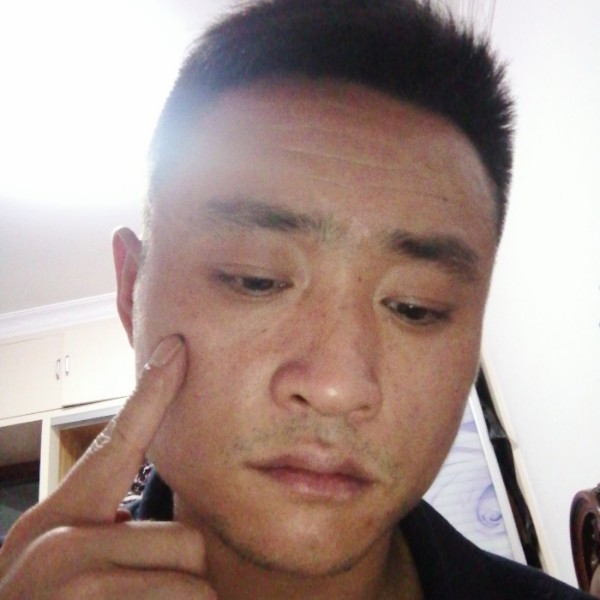 冷月自信的照片
