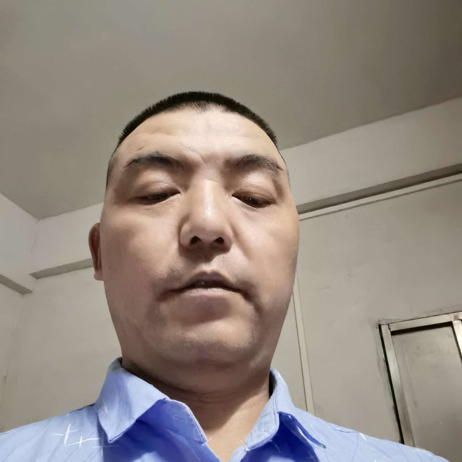 深情改变朋友的照片