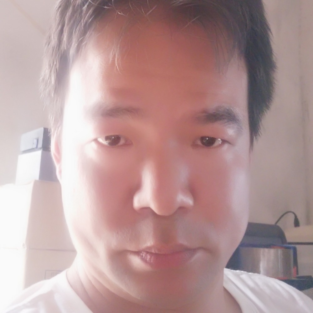 小猫咪等于热心的照片