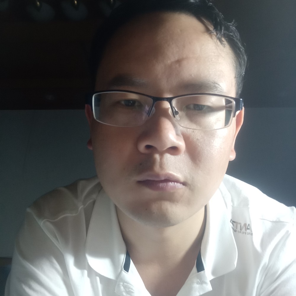 店员黯然的照片
