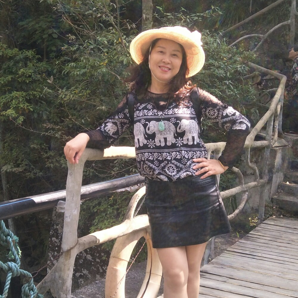 愤怒青琯的照片