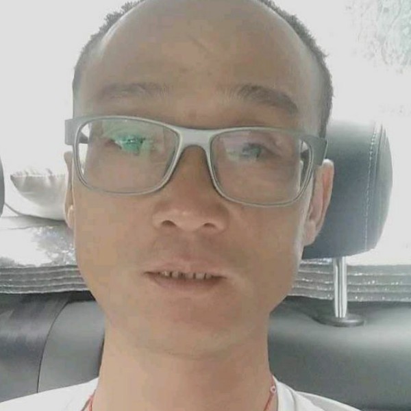 屈锋哥哥的照片