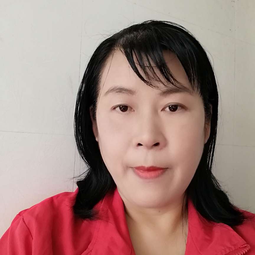 冷眸笑清秀的照片
