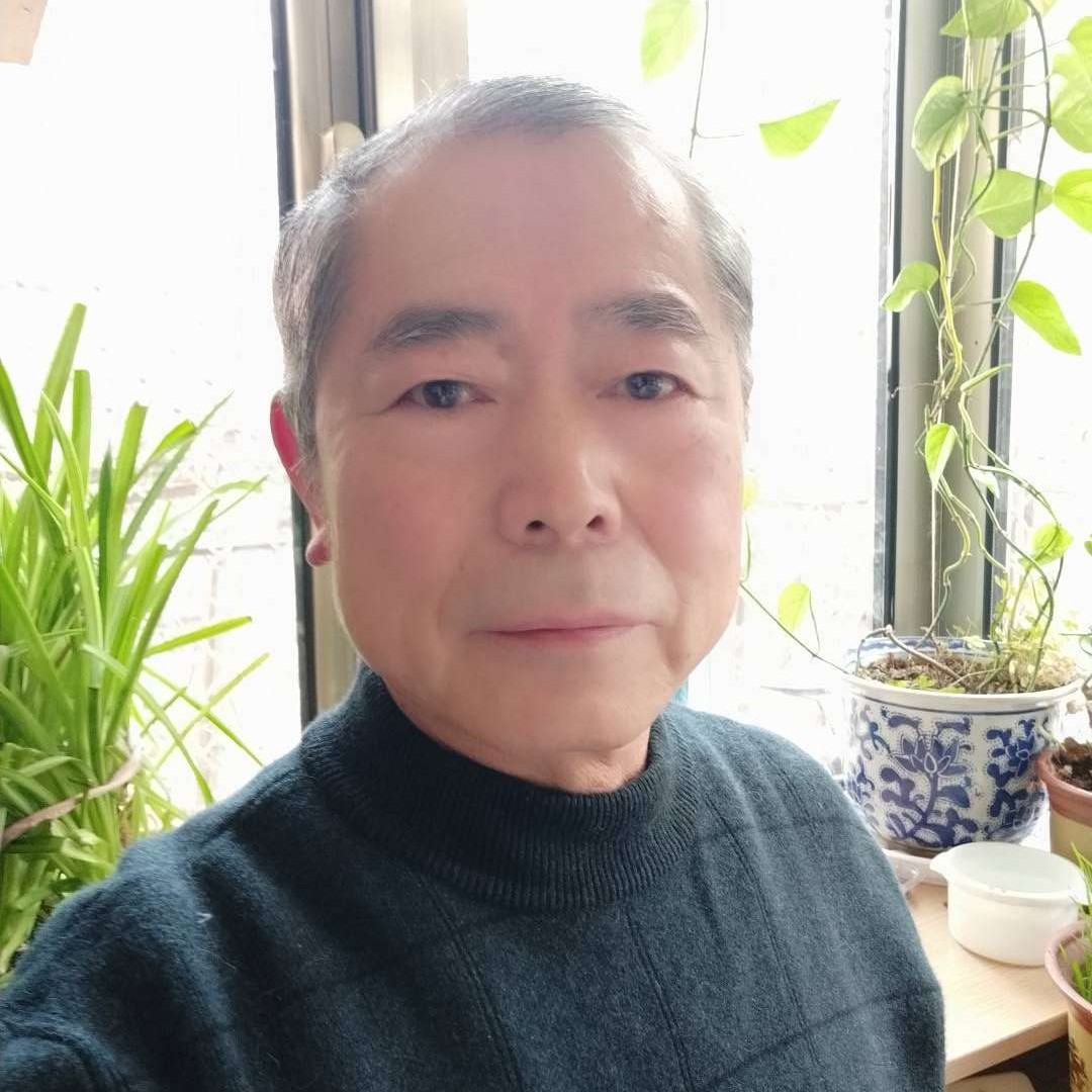 轻松凝眸日记本的照片