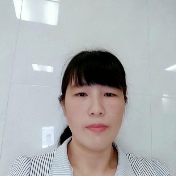 大方笑荔枝的照片