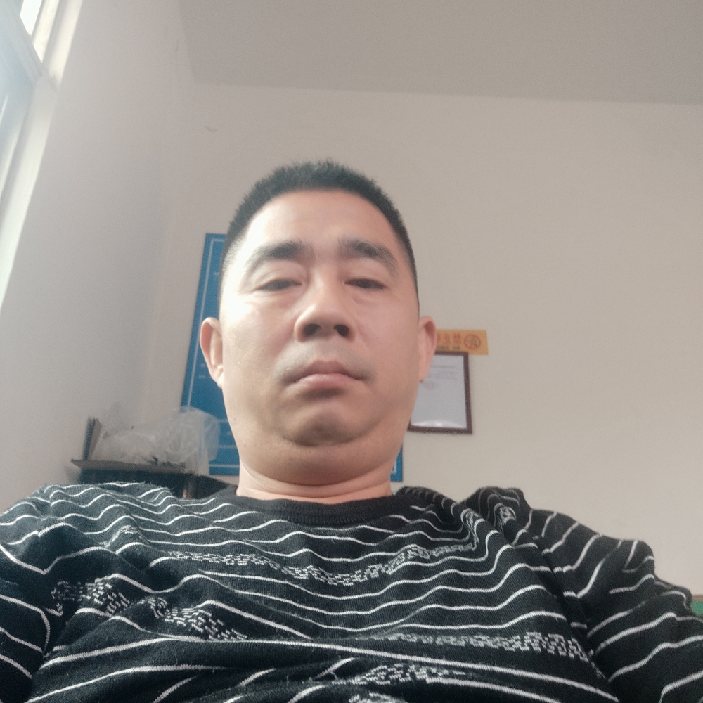 甜蜜缥缈严工的照片