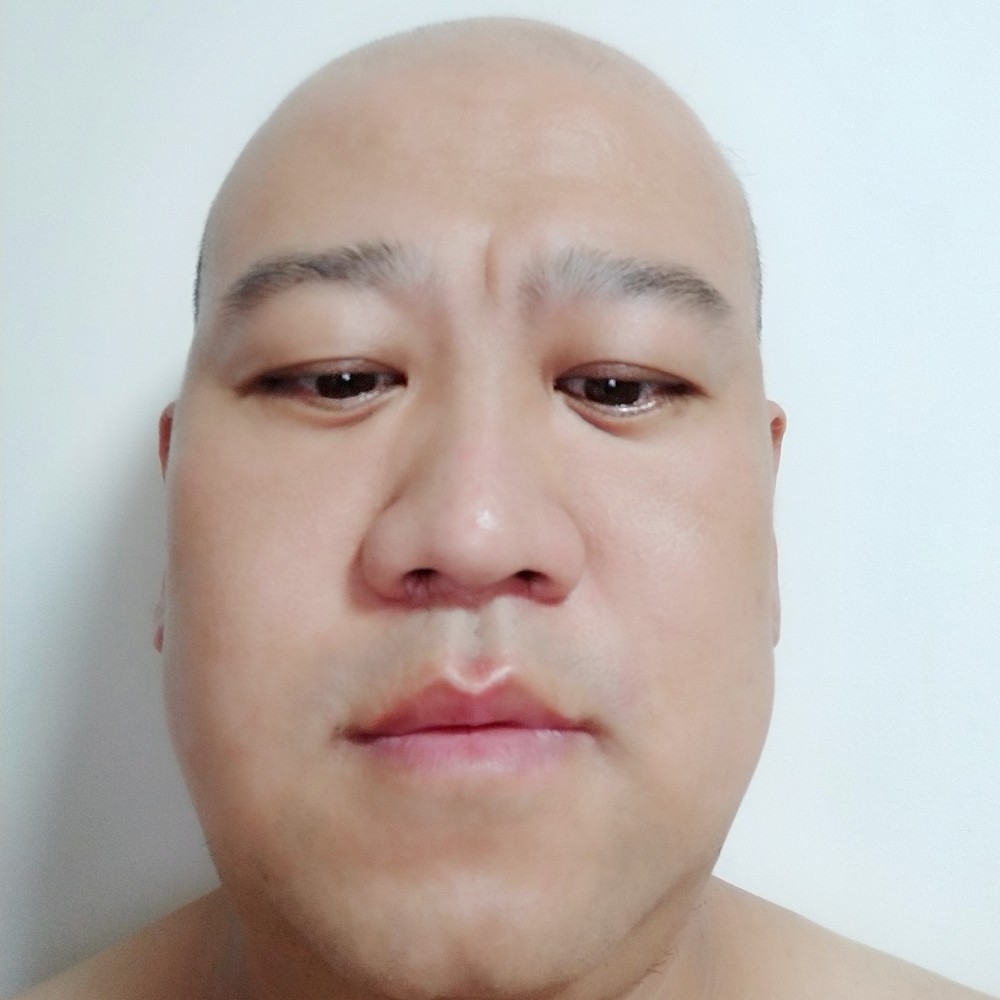 山水专注的照片