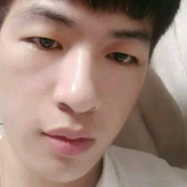 寂冷邂逅夏天的照片