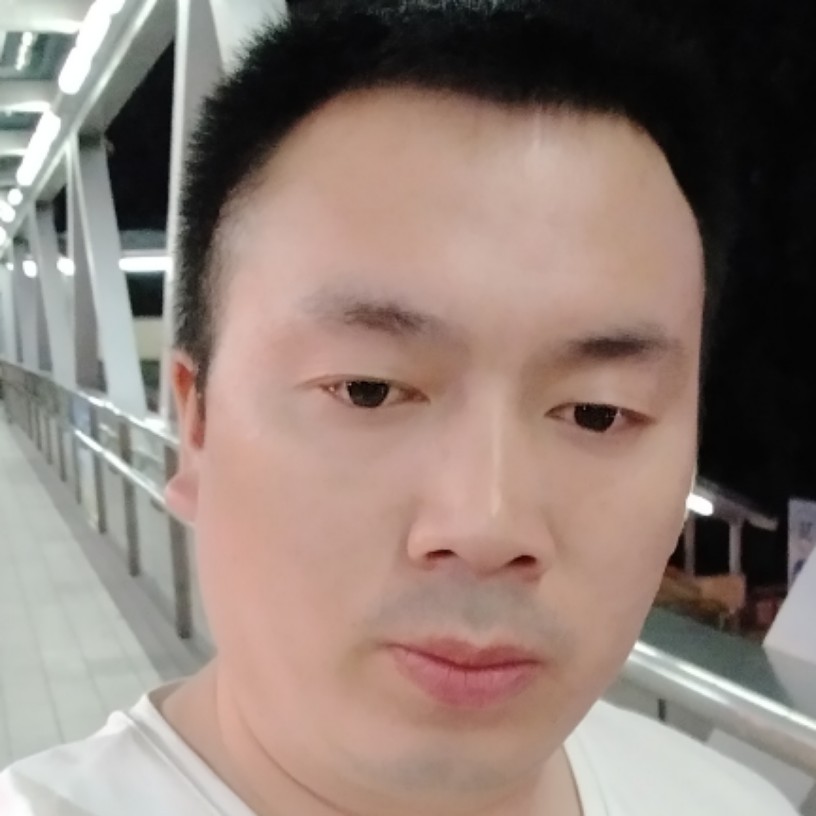 美丽深拥铃铛的照片