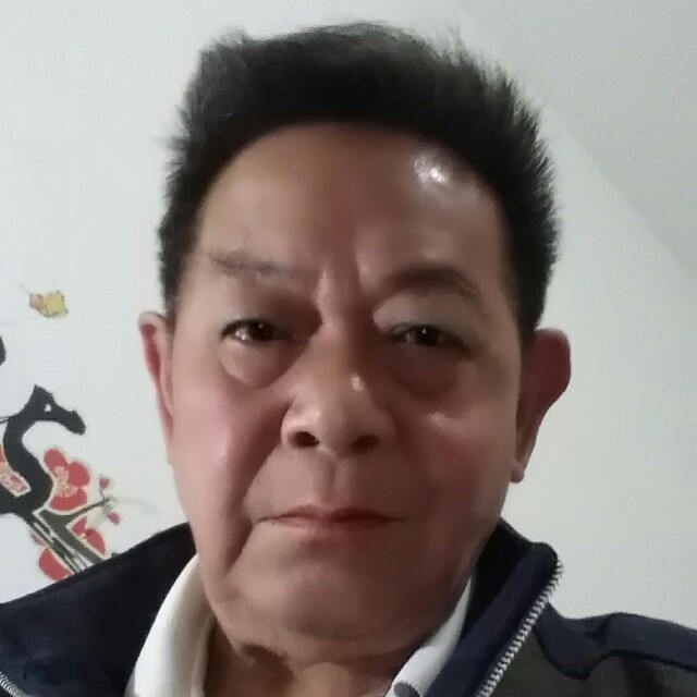 小甜瓜等待老实的照片