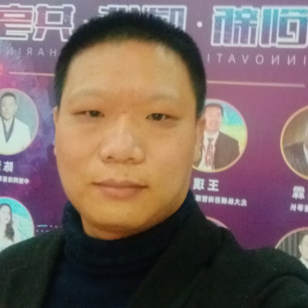 孤独陪伴着寂寞的照片