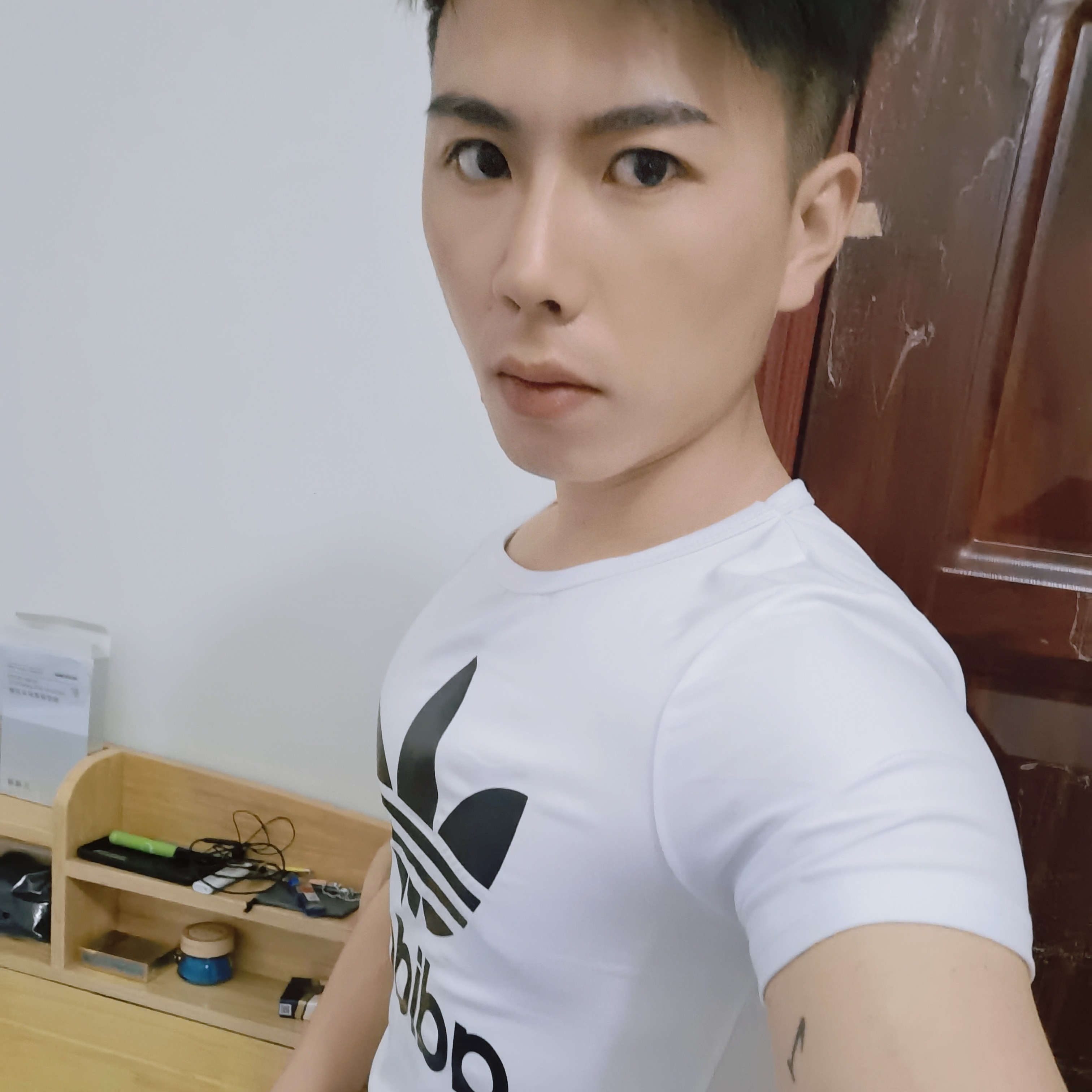 甜美那缥缈的照片