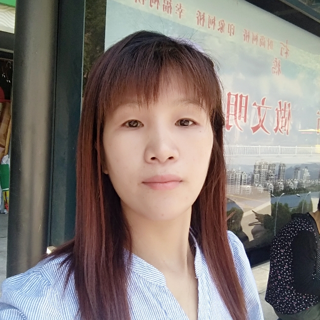 含糊用蜜粉的照片