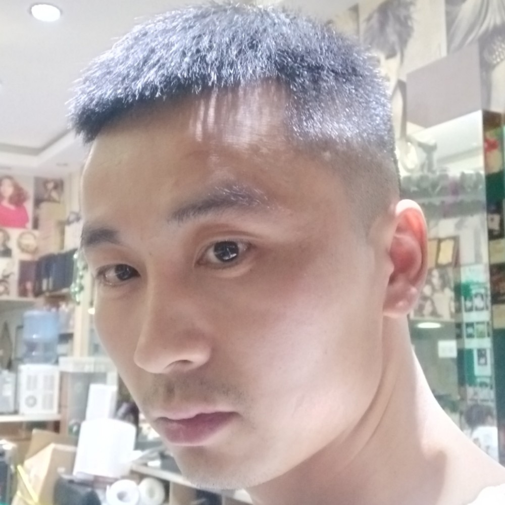 人生在世活开心的照片