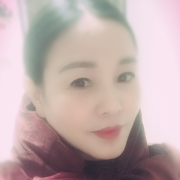 干净荷花的照片