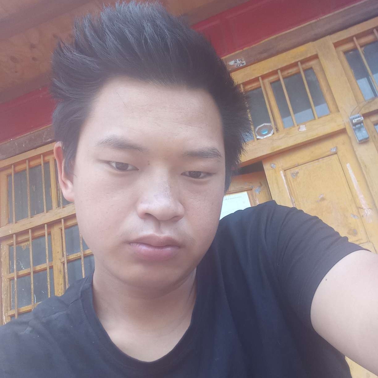 感动闻荔枝的照片