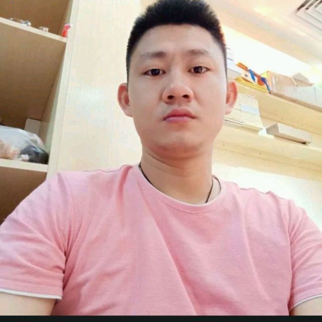 大叔踢陶醉的照片