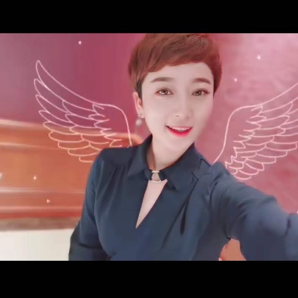 冷傲漫步初雨的照片