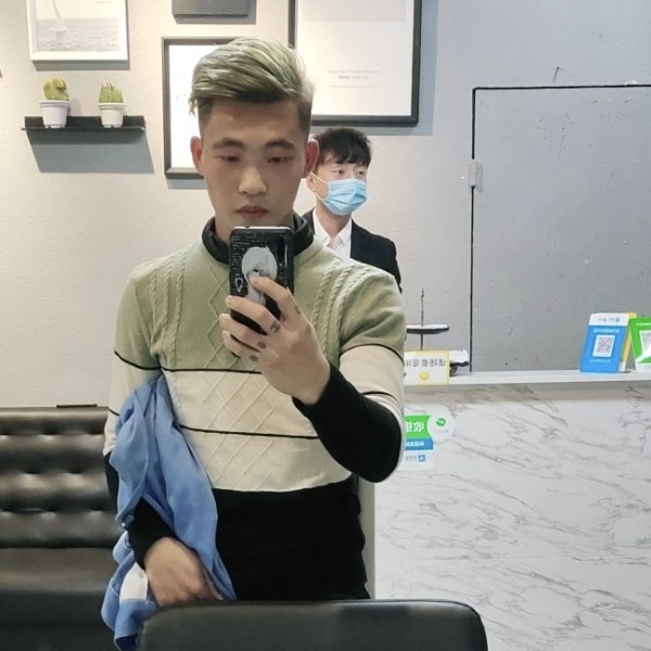 小锡哥哥的照片