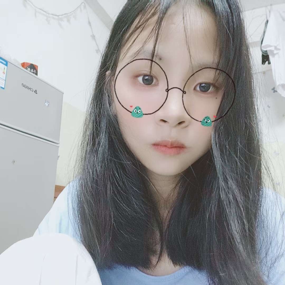 骄傲的秀秀的照片
