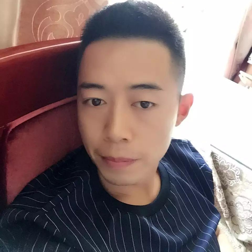 那年我双手插兜的照片