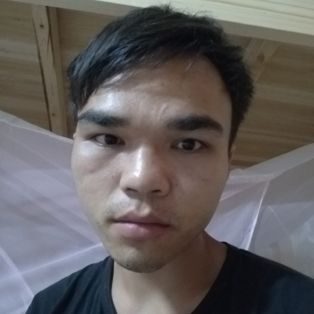 夏露坦率的照片