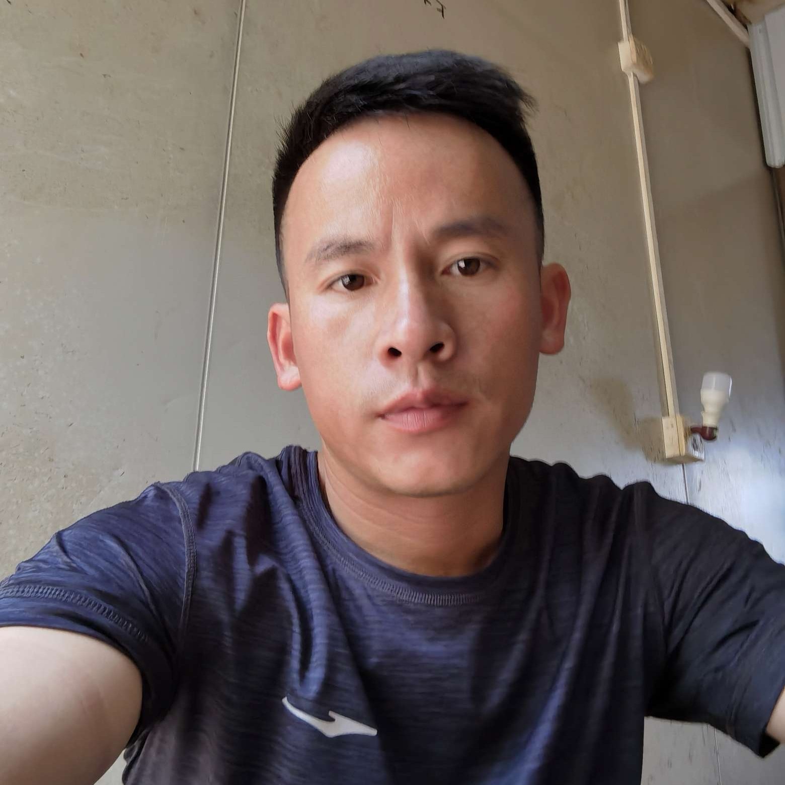 磬音泪了诚心的照片