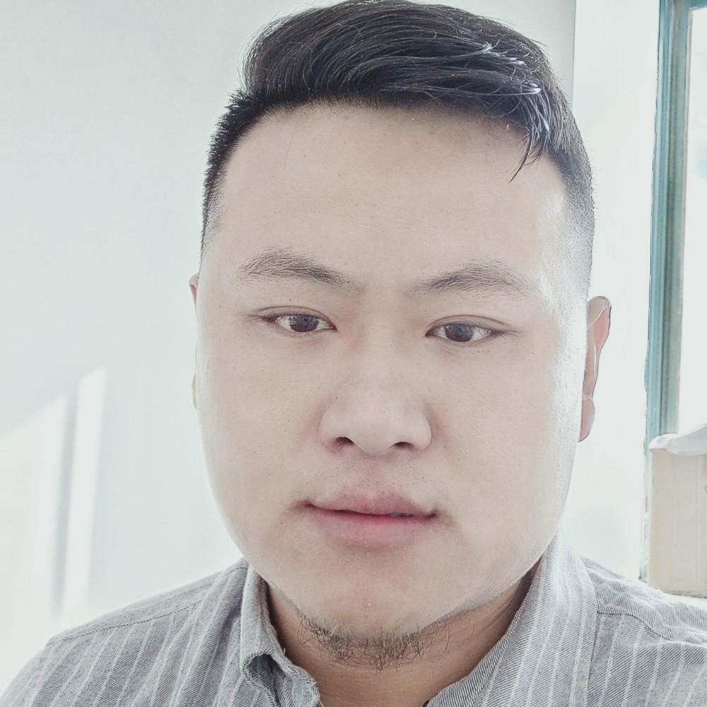 小丸子等待强健的照片