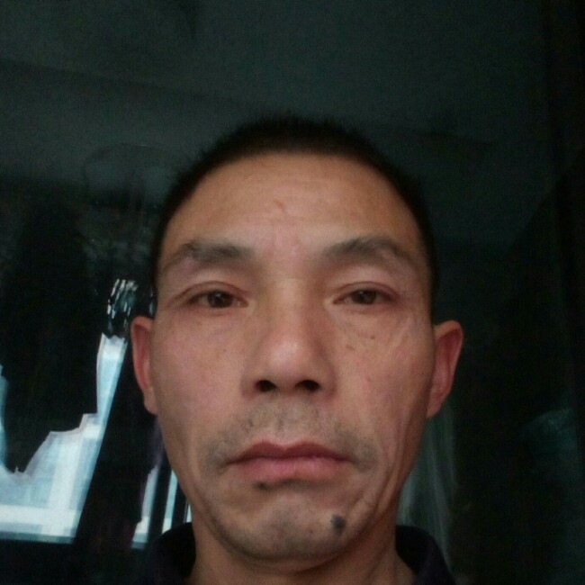 秦以亮的照片
