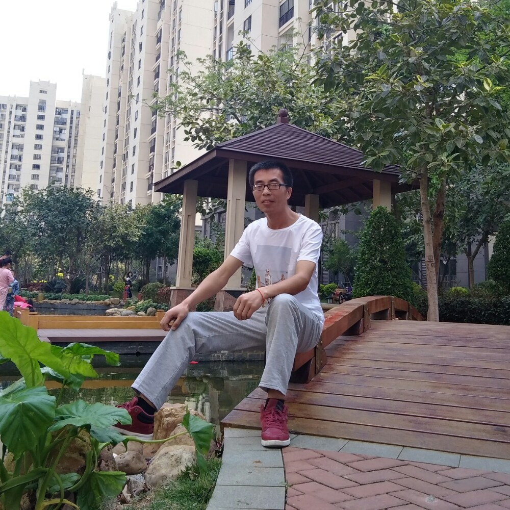 朴实冷眸的照片