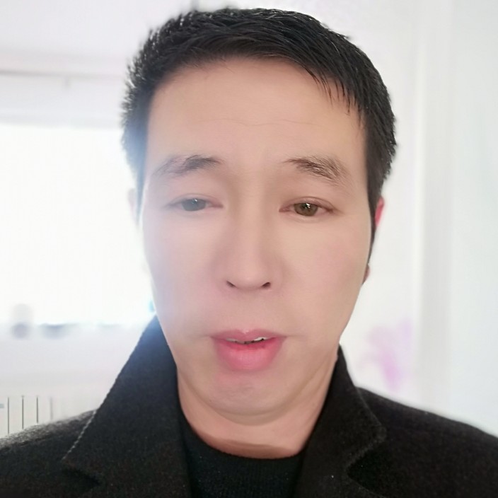 饱满深拥唇彩的照片
