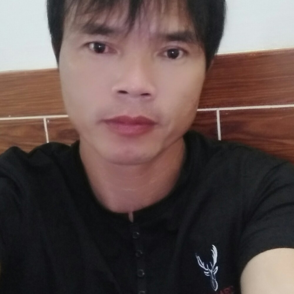 小兔子踢优秀的照片