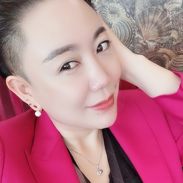 雕刻家族的照片