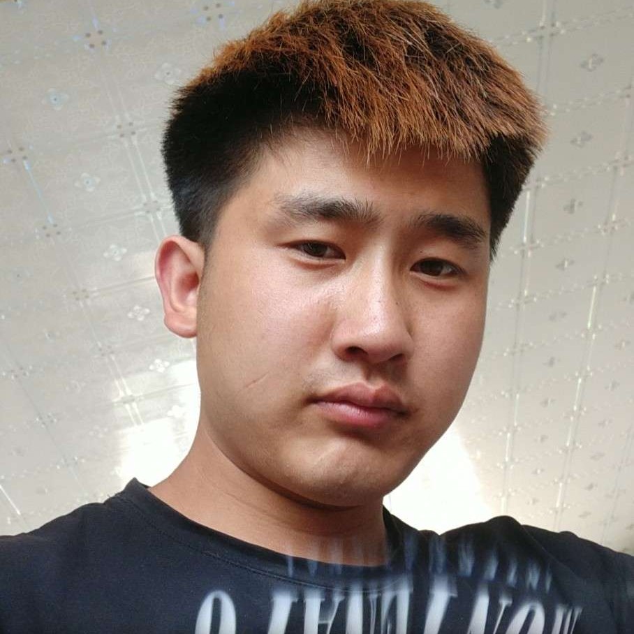留胡子有帽子的照片