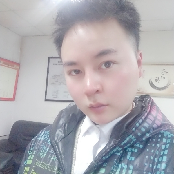 司晨的照片