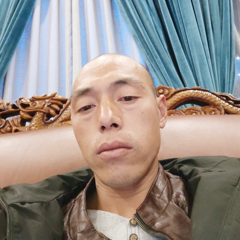 开心方思恋的照片