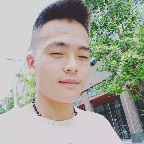 一缕青丝乱了红尘的照片
