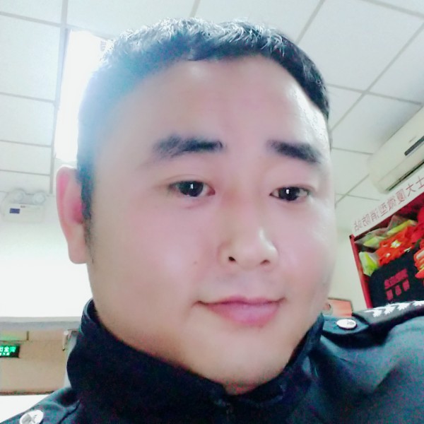 幻殇浅吻灼热的照片