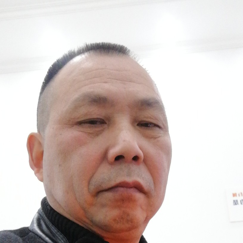 严少的照片