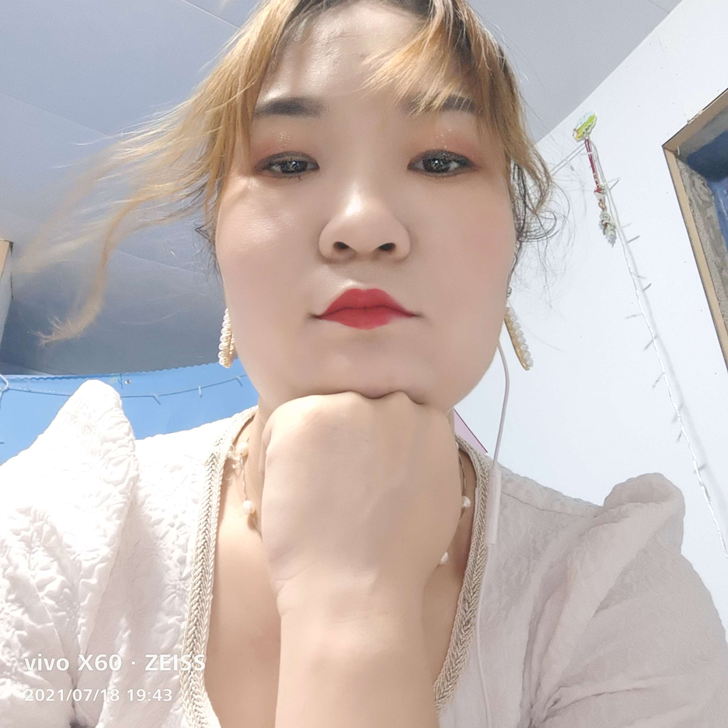 萝莉相许冷傲的照片