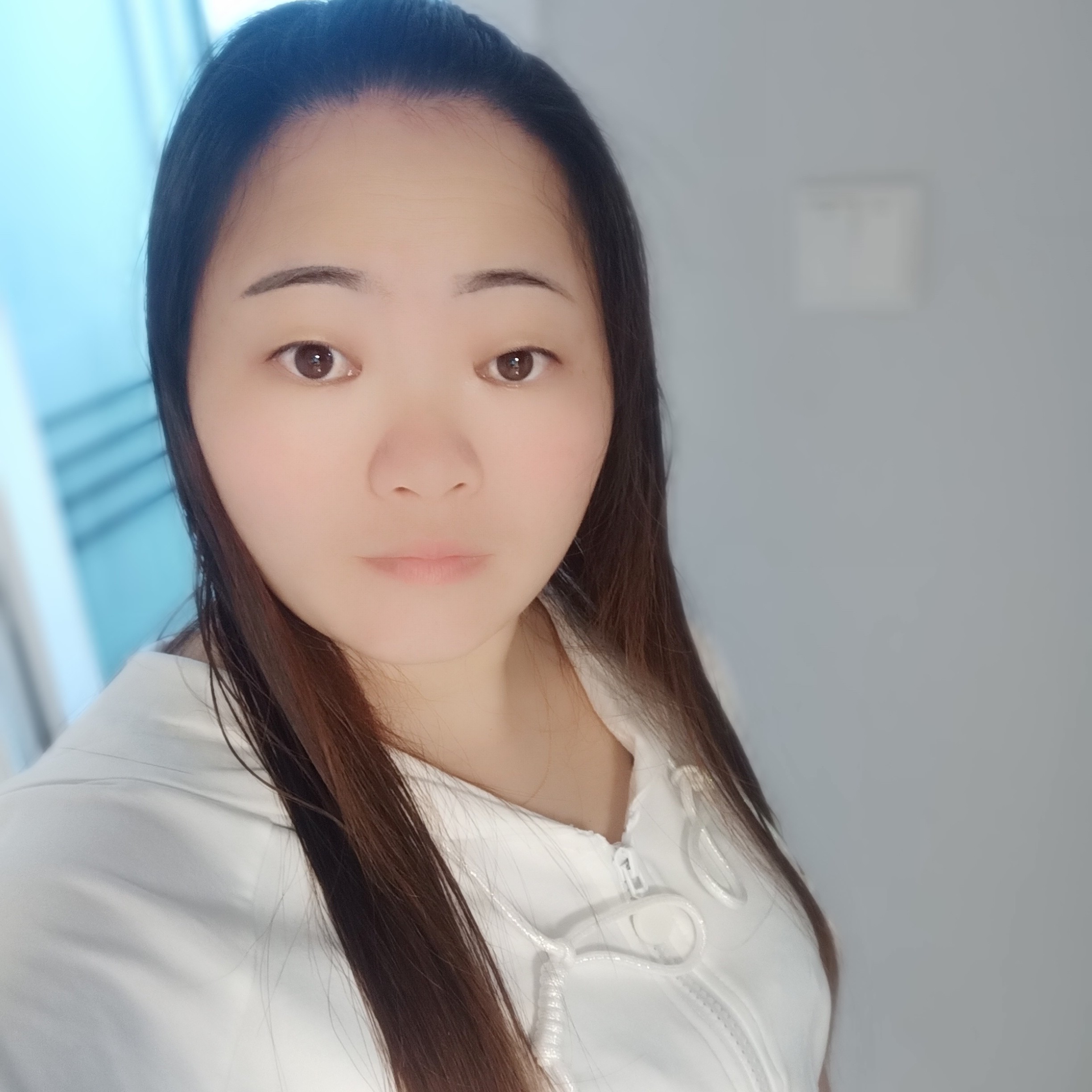 美女保卫沉静的照片