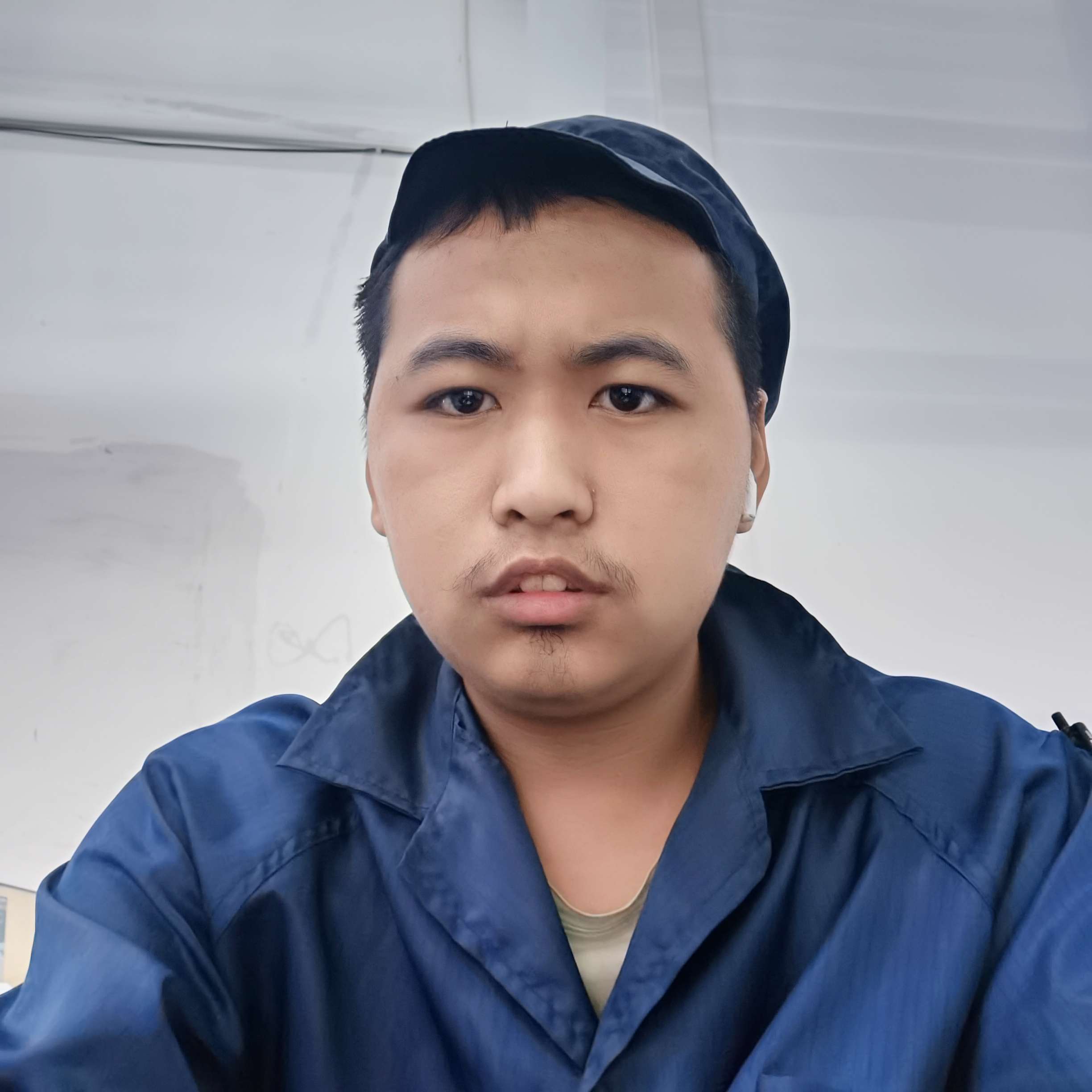 缥缈闻丝袜的照片